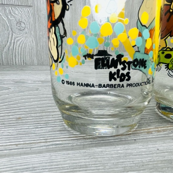 Vintage Pizza Hut 1986 flinstone glass cups Barney & Fred flintstone collectable - Picture 5 of 9